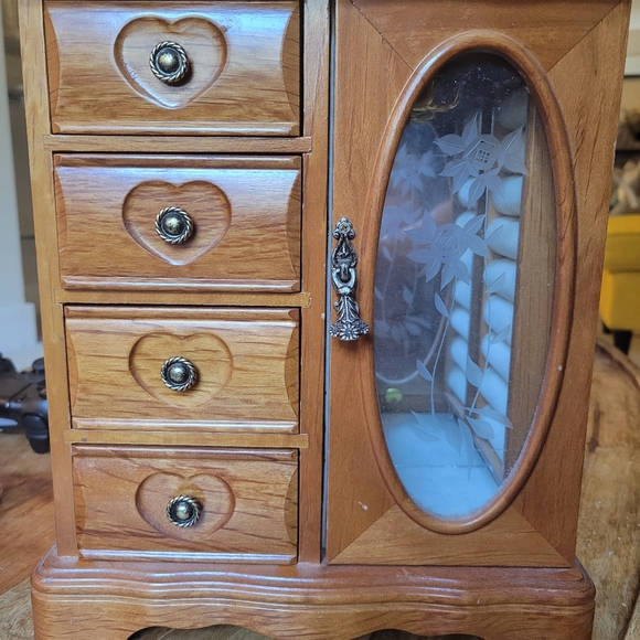 Vintage Wooden Jewelry Organizer - Picture 2 of 8